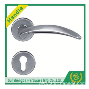 SZD China factory price marine solid entrance door handle stainless steel door handle on round rose